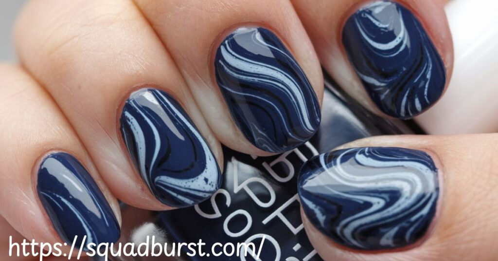 Navy Snake Skin: blue fall nail design