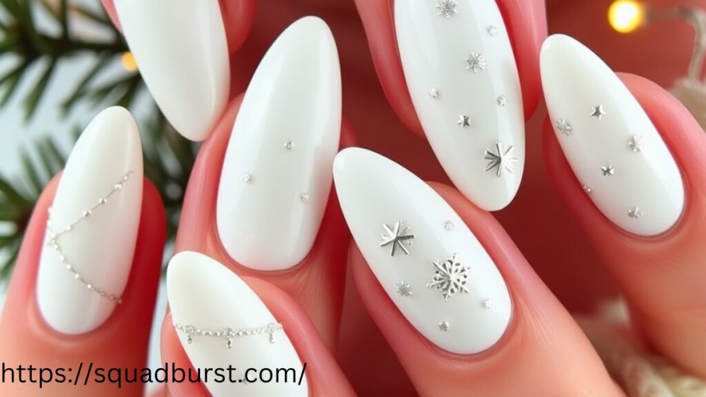 26 Christmas Lights Nail Designs You Can't Miss This Holiday Season