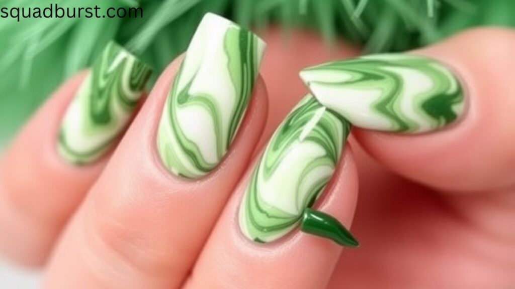 34 Christmas Nail Designs Grinch to Get Inspired
